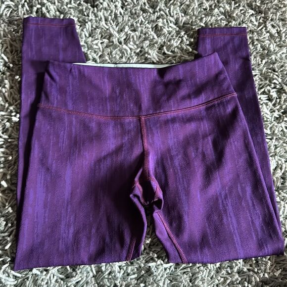 Brooks Formation Crop Purple Jacquard S - Picture 2 of 3